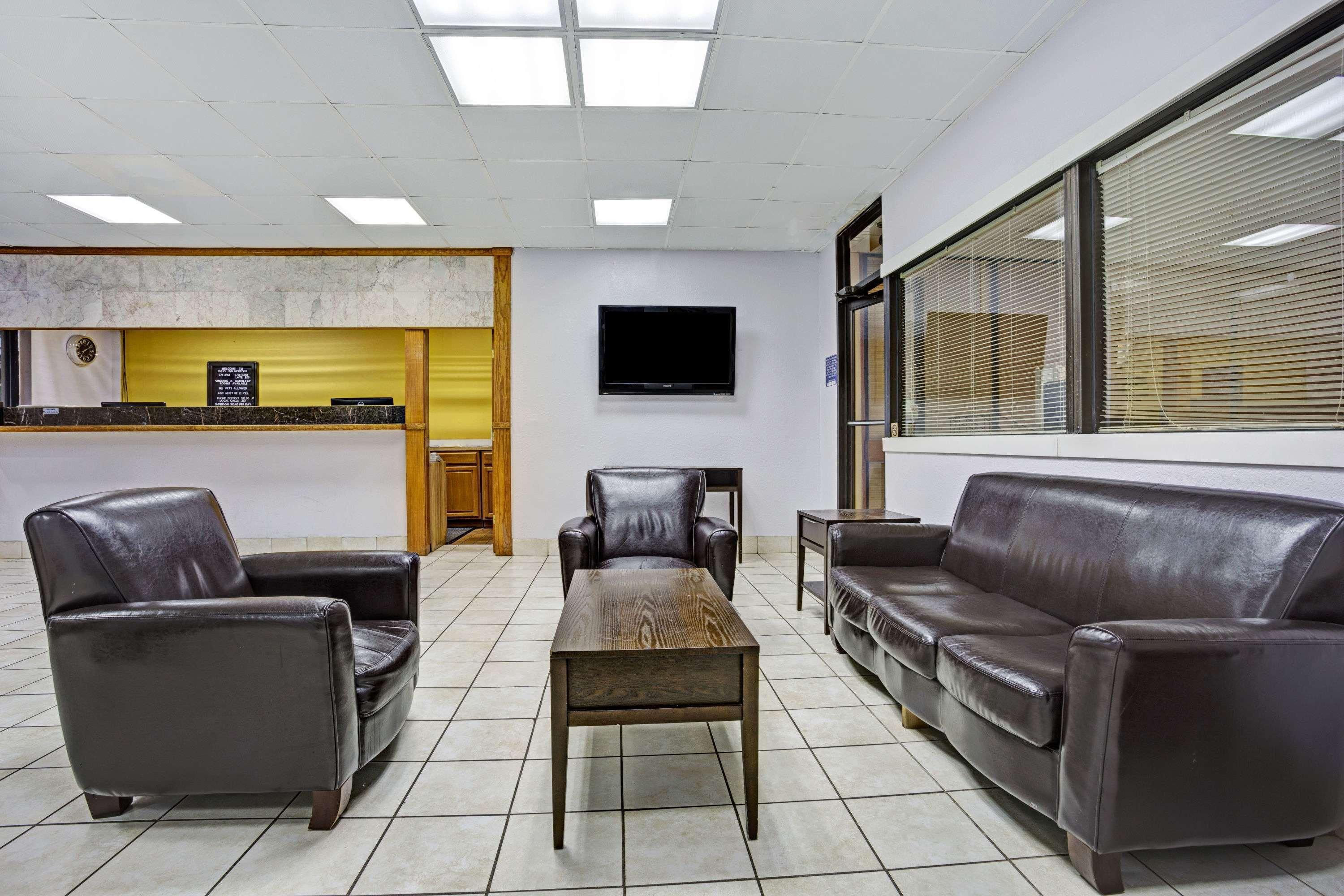 Days Inn By Wyndham Norfolk Military Circle Buitenkant foto