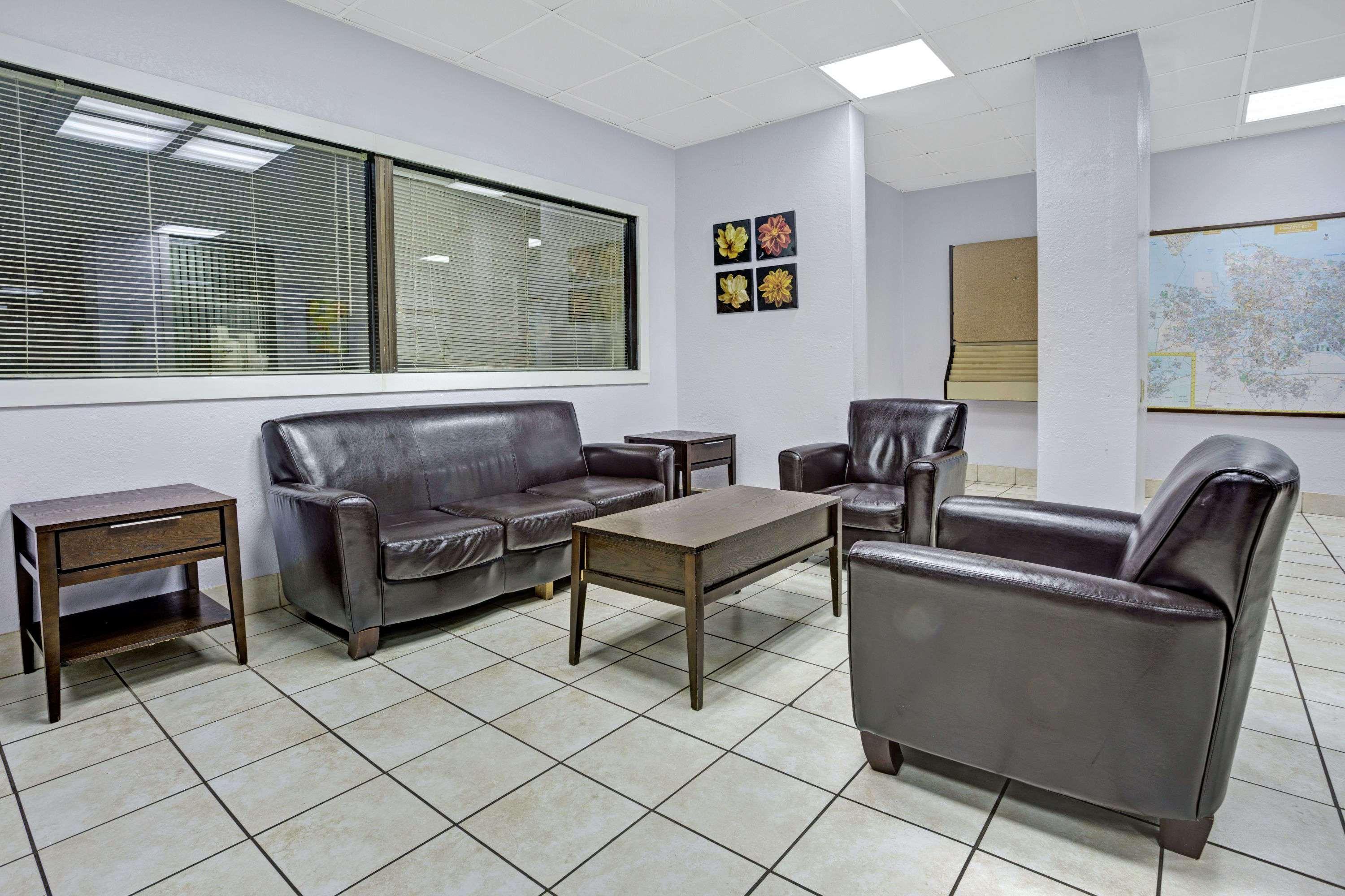 Days Inn By Wyndham Norfolk Military Circle Buitenkant foto