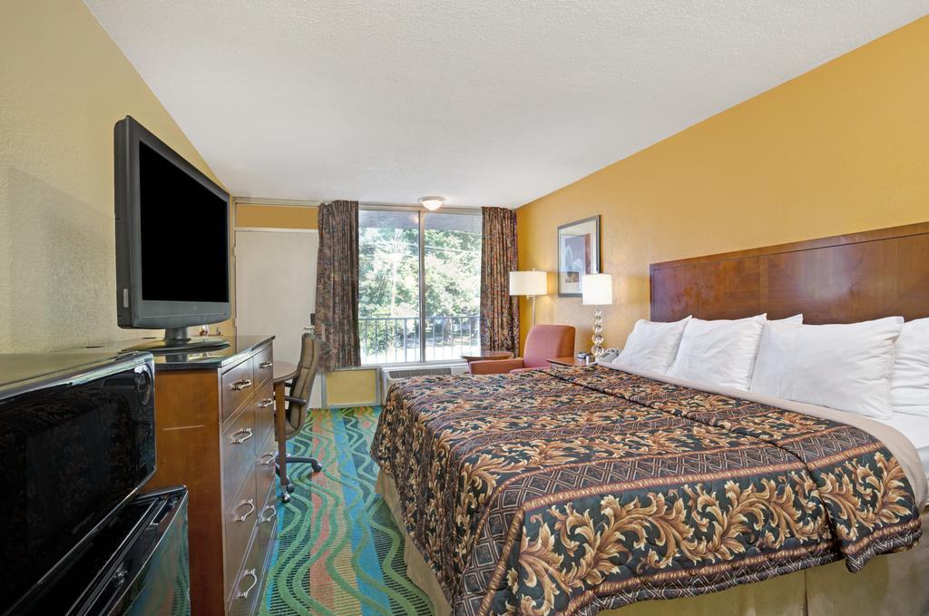 Days Inn By Wyndham Norfolk Military Circle Buitenkant foto